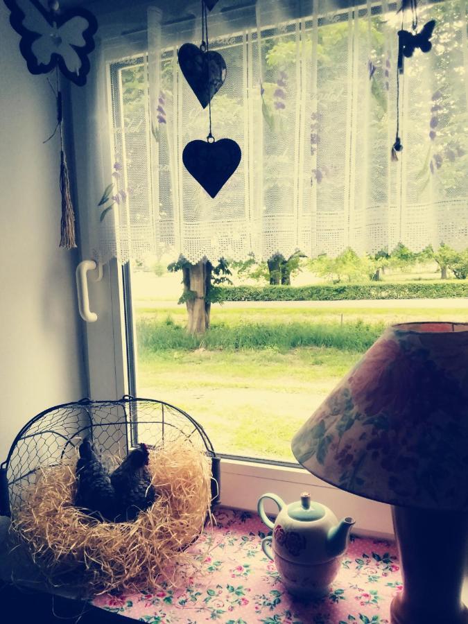 Fewo Unner'D Kastanje Moormerland Esterno foto